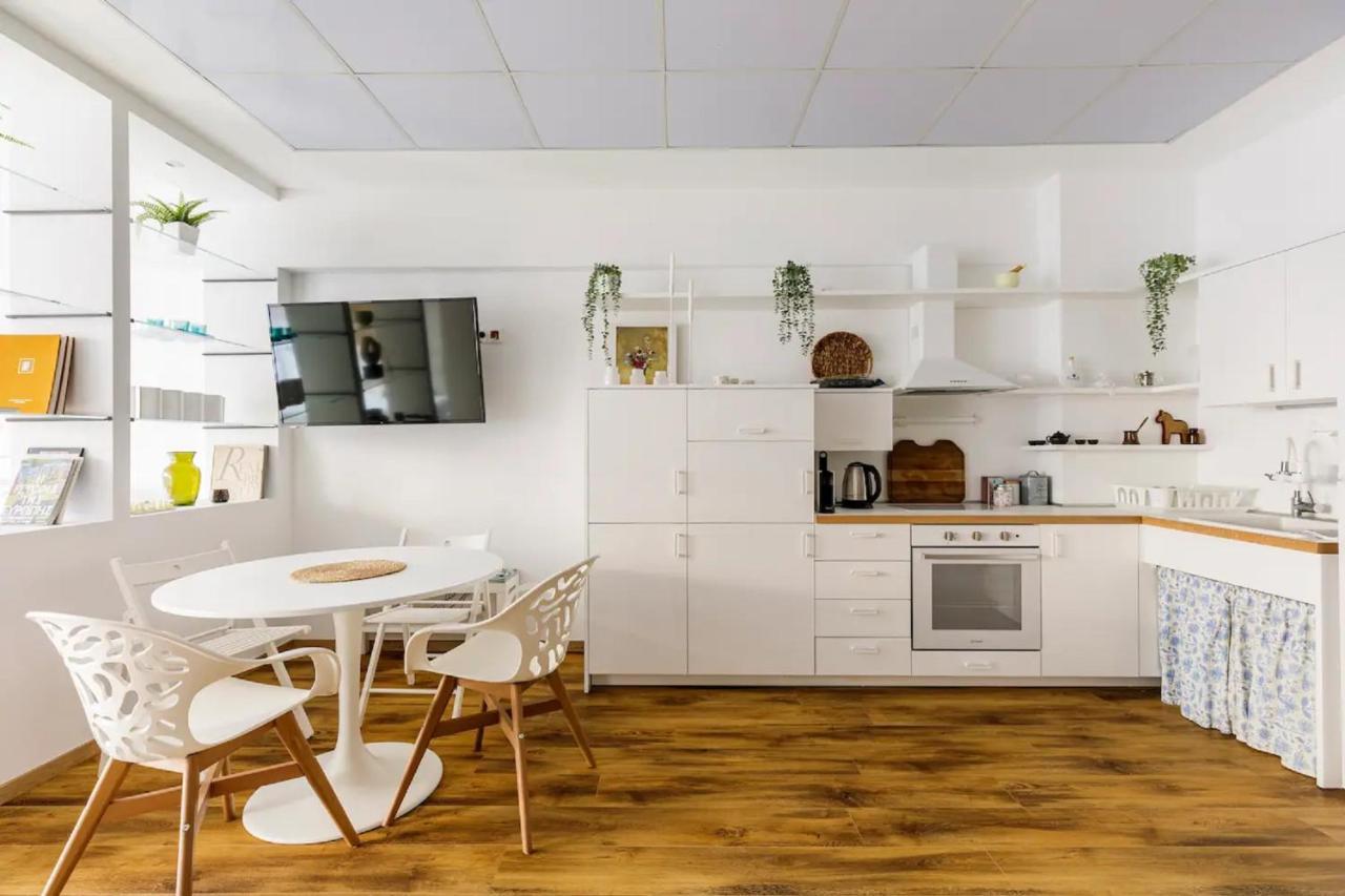 Felicity Loft In Thessaloniki _ Accessible & Comfortable Esterno foto